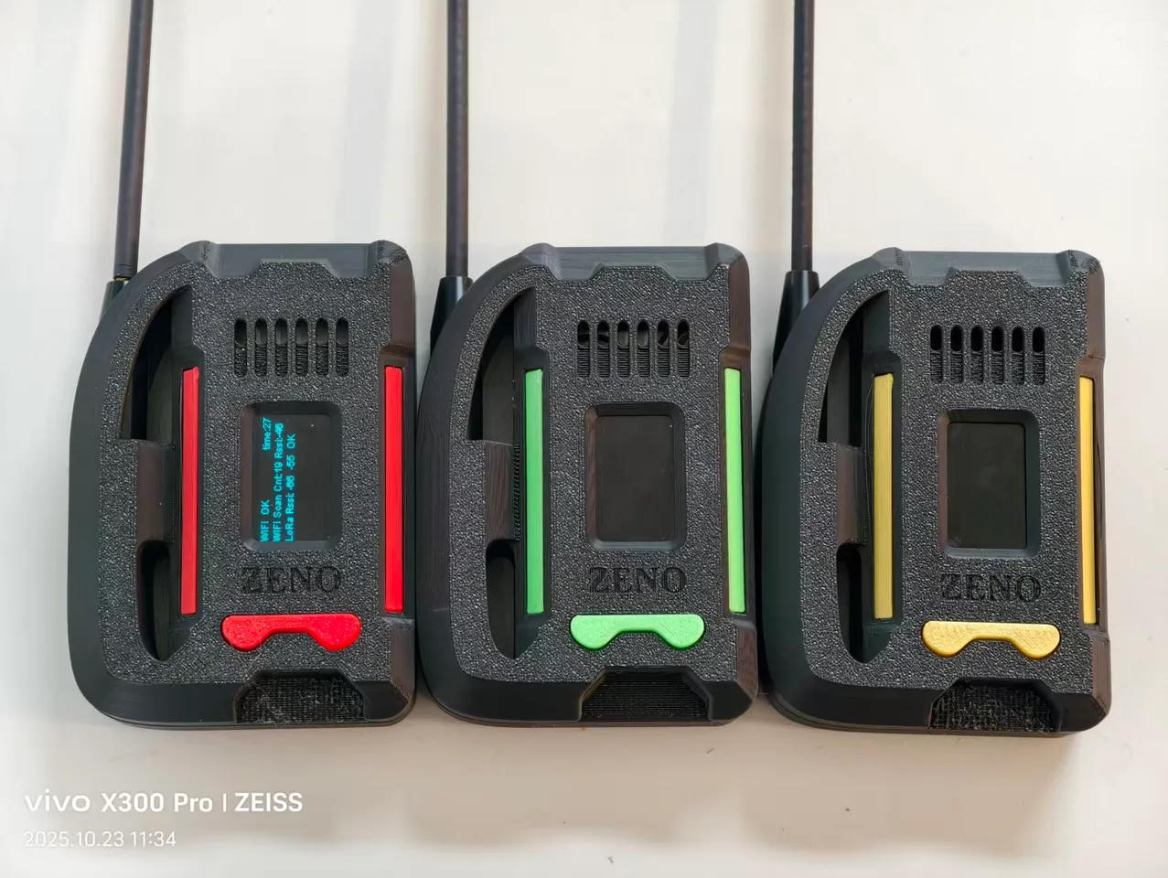 Colorful 3D-printed Heltec V4 cases by community designers
